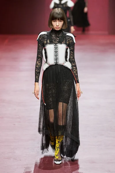 Look 5